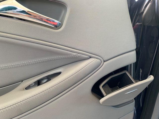 MERCEDES-BENZ CLS 320 usata, con Autoradio digitale