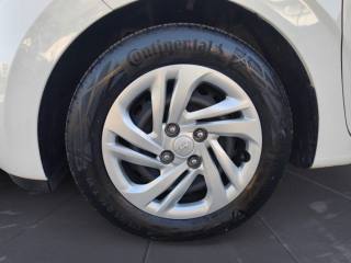 HYUNDAI i10 usata 16