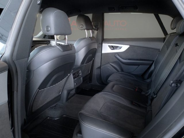 AUDI Q8 usata 16