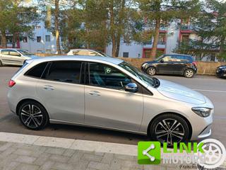 MERCEDES-BENZ B 180 usata, con Volante multifunzione