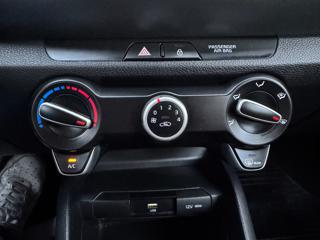 KIA Stonic usata, con Sedile posteriore sdoppiato