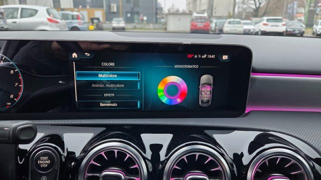 MERCEDES-BENZ A 200 usata, con Volante multifunzione