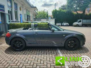 AUDI TT usata, con Autoradio