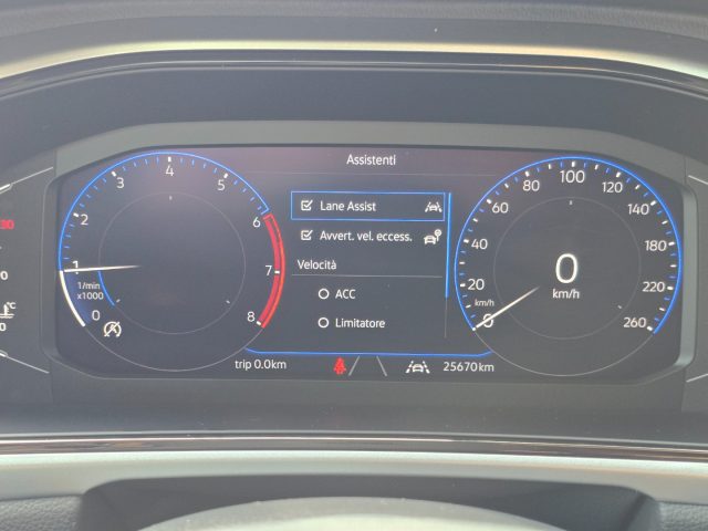 VOLKSWAGEN T-Roc usata 40