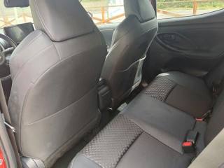 TOYOTA Yaris usata, con Fari LED