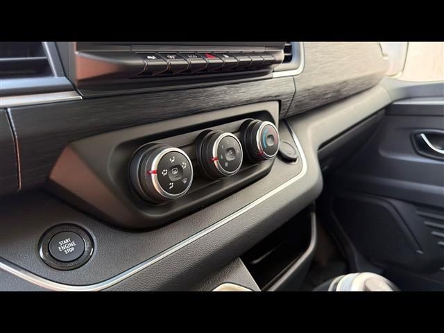 RENAULT Trafic usata, con USB