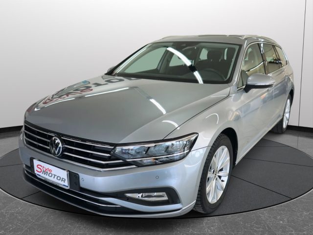 VOLKSWAGEN Passat Variant usata, con Controllo elettronico della corsia