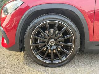 MERCEDES-BENZ GLA 200 usata, con Chiusura centralizzata