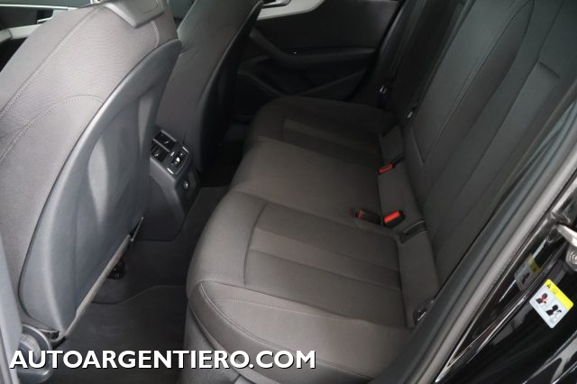 AUDI A4 usata, con Sensori di parcheggio posteriori