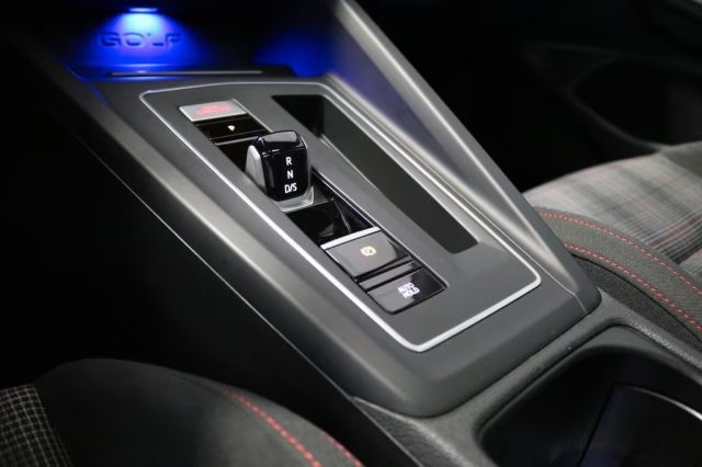 VOLKSWAGEN Golf usata, con Volante in pelle