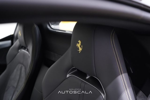 FERRARI SF90 usata 21