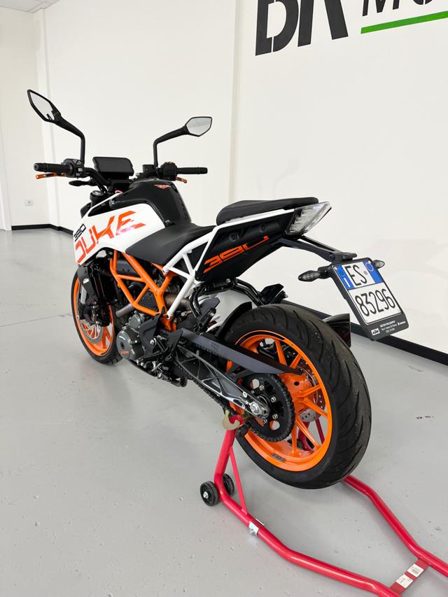 KTM 390 Duke usata 1