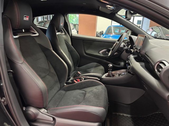 TOYOTA Yaris usata, con Cruise Control