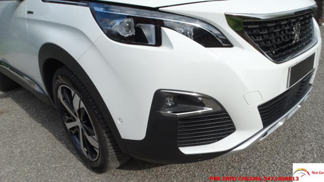 PEUGEOT 5008 usata, con Volante in pelle