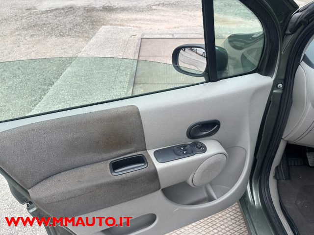 RENAULT Modus usata, con Cronologia tagliandi