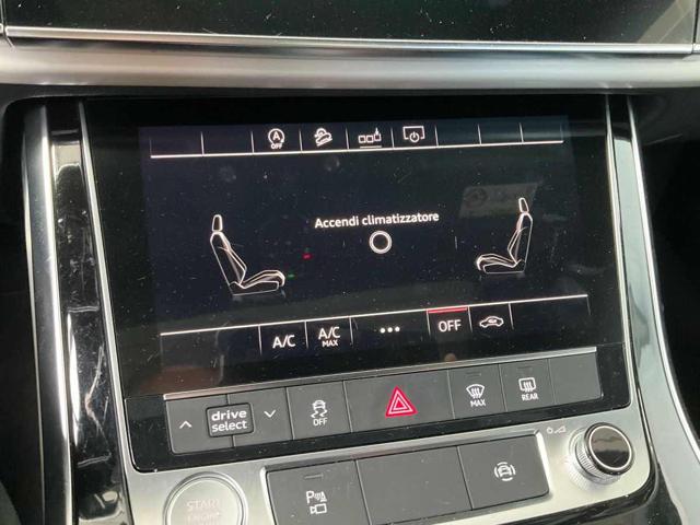 AUDI Q8 usata, con Specchietti laterali elettrici