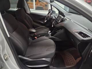 PEUGEOT 208 usata, con Airbag testa