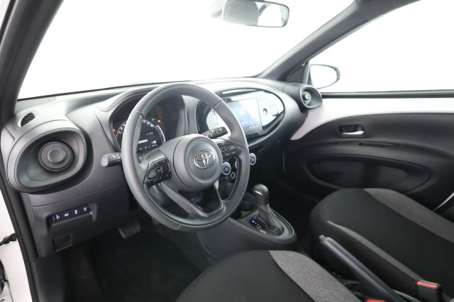 TOYOTA Aygo X usata 7