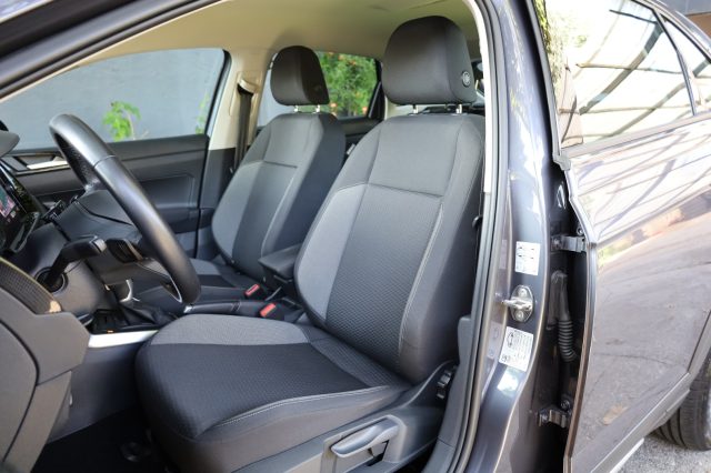 VOLKSWAGEN Taigo usata, con Autoradio