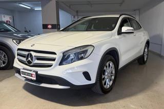 MERCEDES-BENZ GLA 180 d Automatic Premium