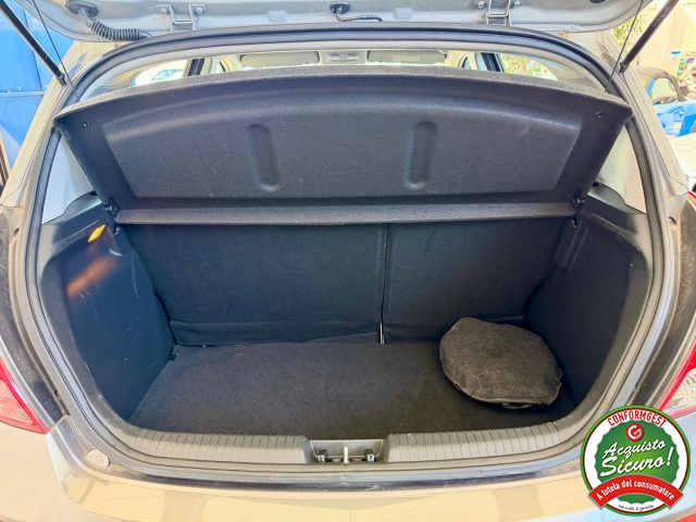 HYUNDAI i20 usata, con Servosterzo