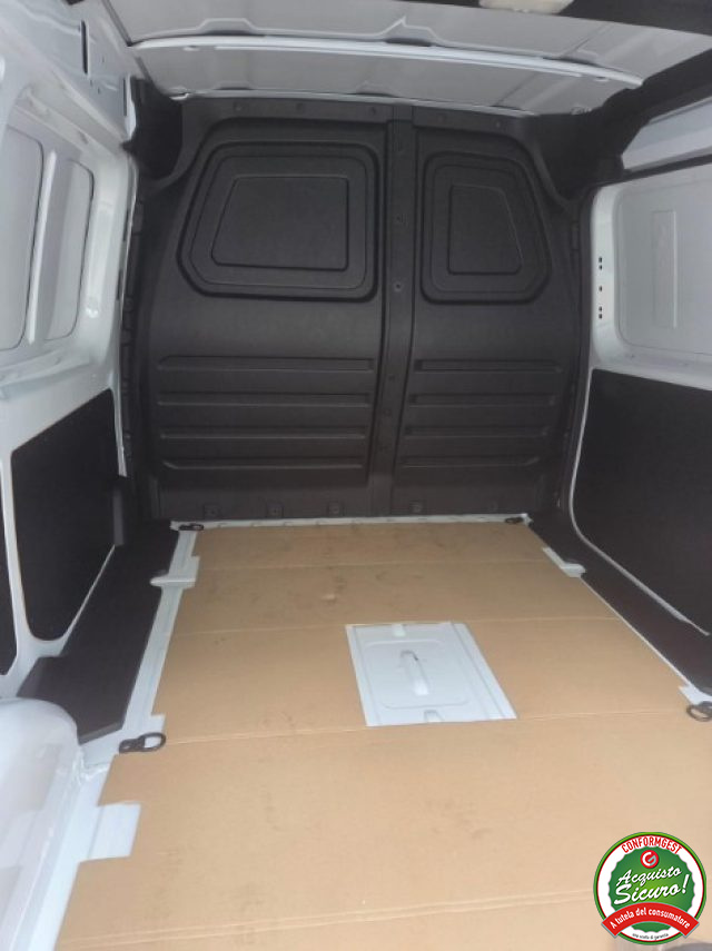 RENAULT Kangoo usata, con Autoradio