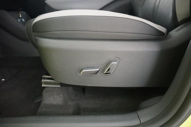 BYD Dolphin Surf usata, con Sistema di navigazione