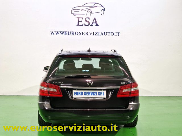 MERCEDES-BENZ E 250 usata, con Climatizzatore
