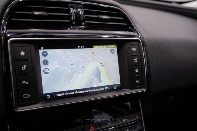 JAGUAR XE usata, con Regolazione elettrica sedili