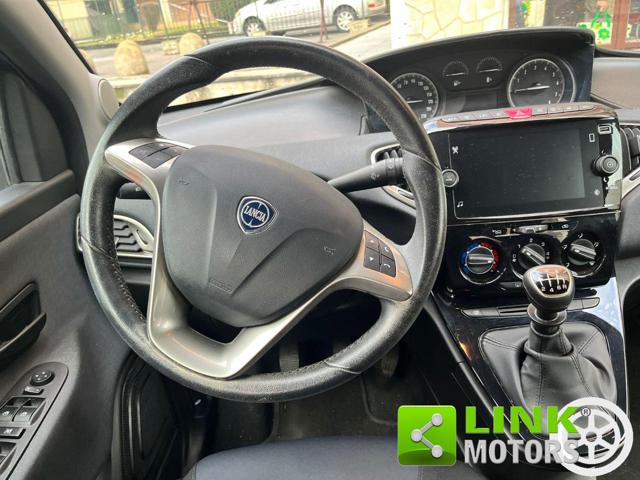 LANCIA Ypsilon usata, con Autoradio