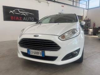 FORD Fiesta usata, con Autoradio
