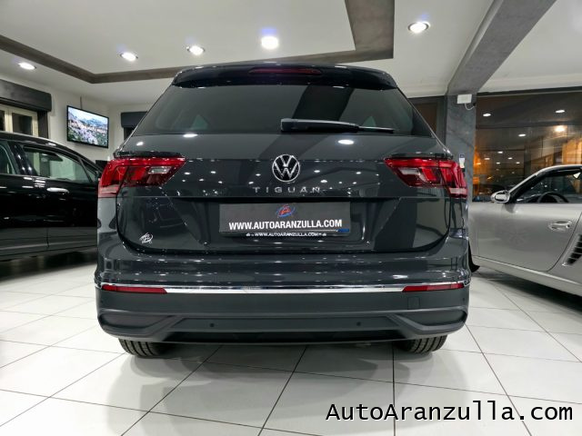 VOLKSWAGEN Tiguan usata, con Autoradio digitale