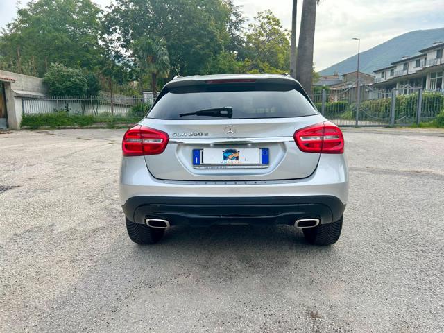 MERCEDES-BENZ GLA 200 usata, con Airbag