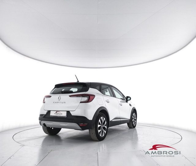 RENAULT Captur usata 2