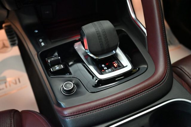 JAGUAR E-Pace usata 47