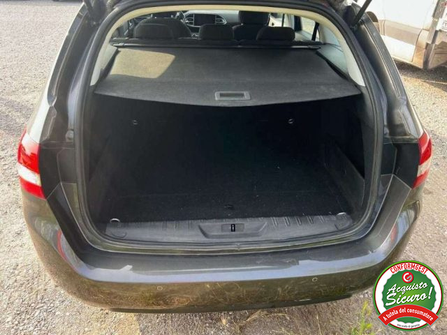 PEUGEOT 308 usata, con Autoradio