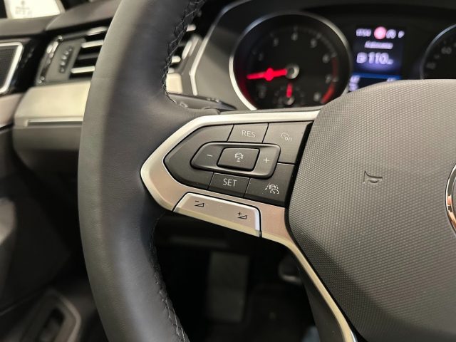 VOLKSWAGEN Passat Variant usata, con USB