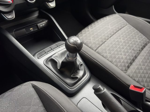 KIA Rio usata, con Autoradio digitale