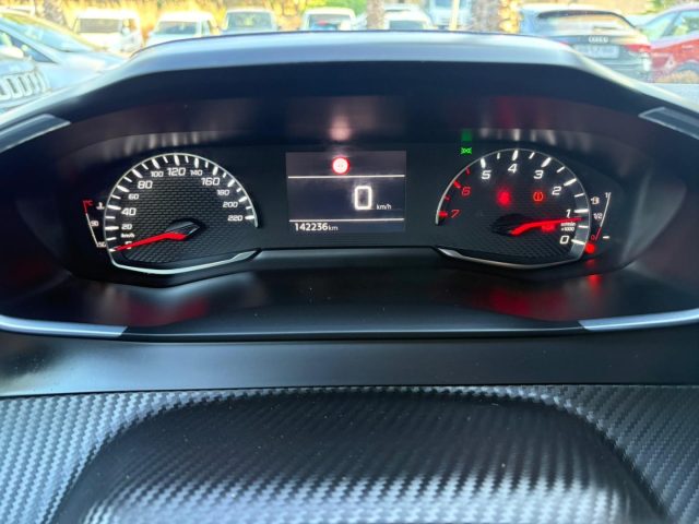 PEUGEOT 2008 usata, con Controllo automatico clima
