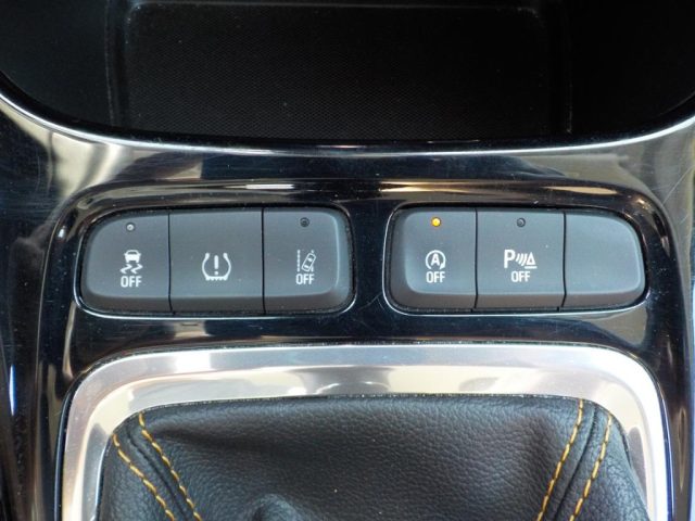 OPEL Crossland X usata, con Telecamera per parcheggio assistito