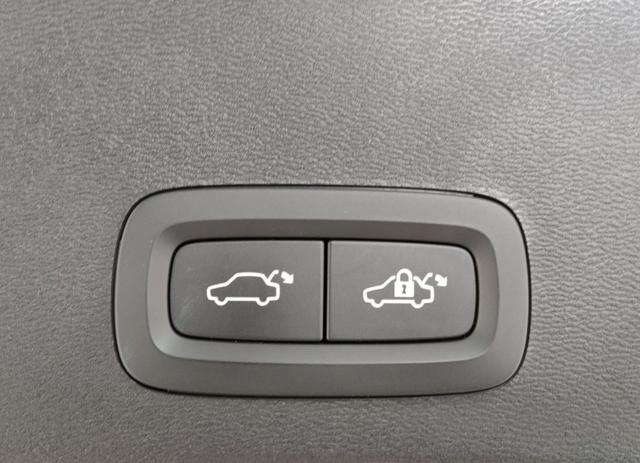 VOLVO XC40 usata, con Sensori di parcheggio posteriori
