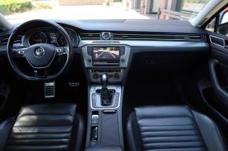 VOLKSWAGEN Passat Alltrack usata, con Servosterzo