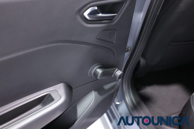 RENAULT Clio usata, con Monitoraggio pressione pneumatici