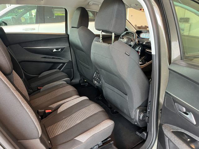 PEUGEOT 5008 usata, con Cruise Control