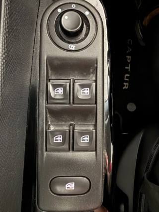 RENAULT Captur usata 14