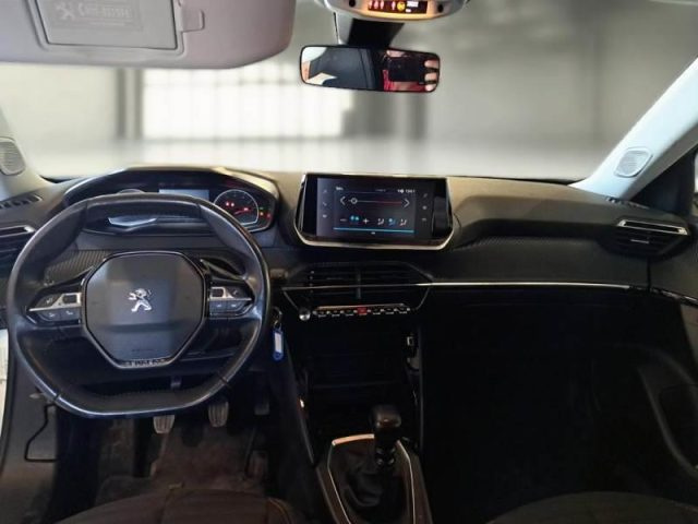 PEUGEOT 2008 usata, con Autoradio