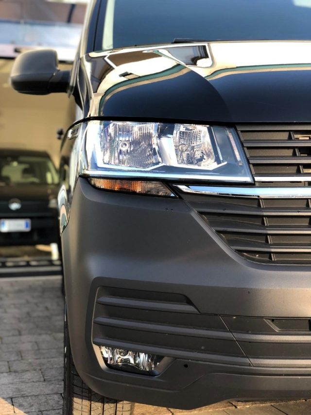 VOLKSWAGEN Caravelle usata, con Fendinebbia