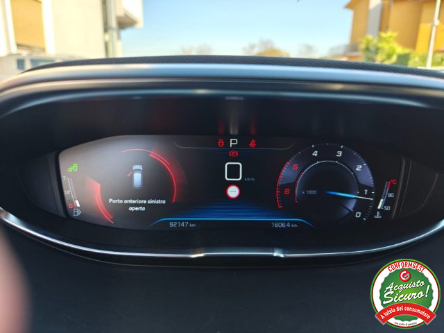 PEUGEOT 3008 usata, con Park Distance Control