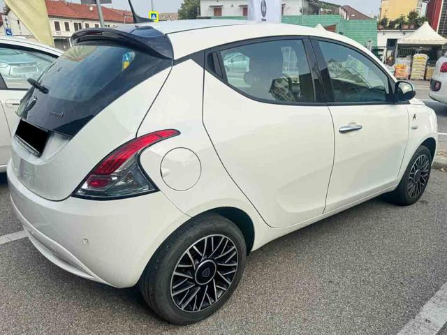 LANCIA Ypsilon usata, con Airbag
