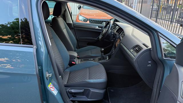 VOLKSWAGEN Golf usata, con Park Distance Control